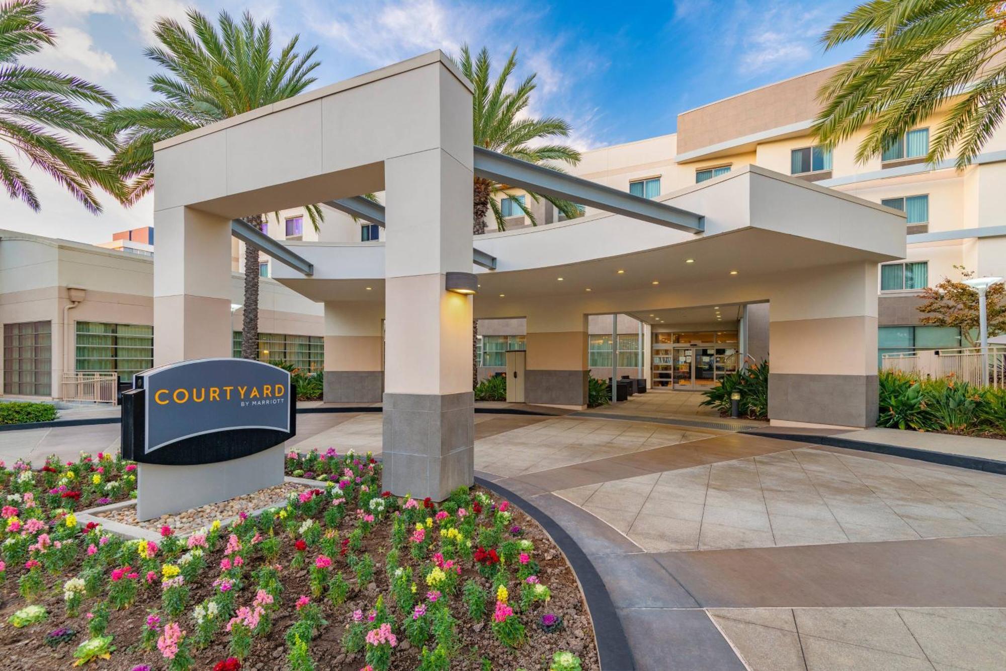 Courtyard By Marriott Santa Ana Orange County Hotel Exterior foto